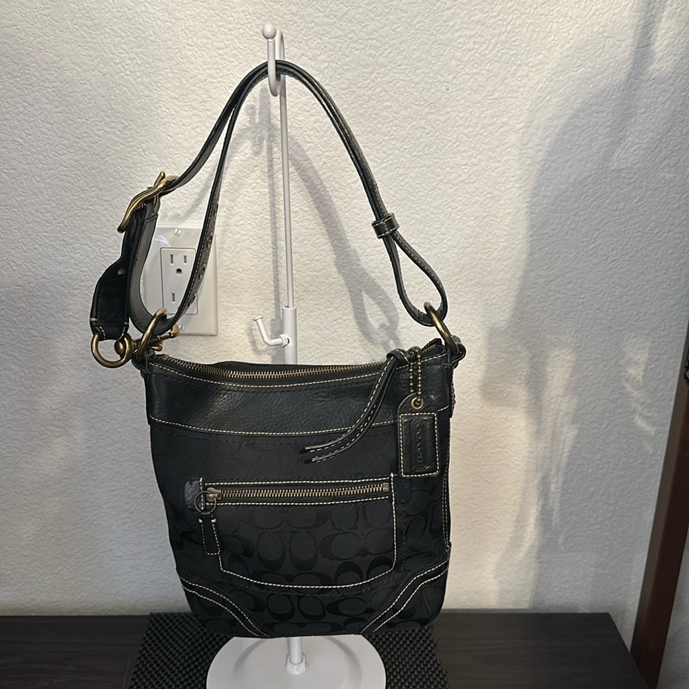 COACH Women’s Black Jacquard Signature Canvas Leather Shoulder Bag